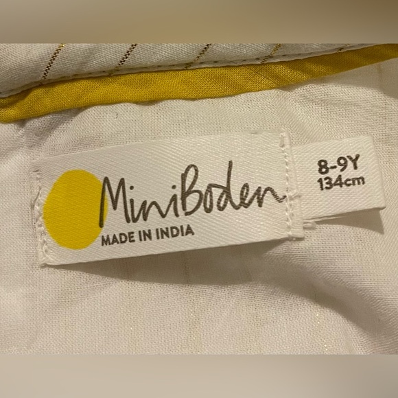 Mini Boden Floral Embroidery Top - Picture 3 of 4